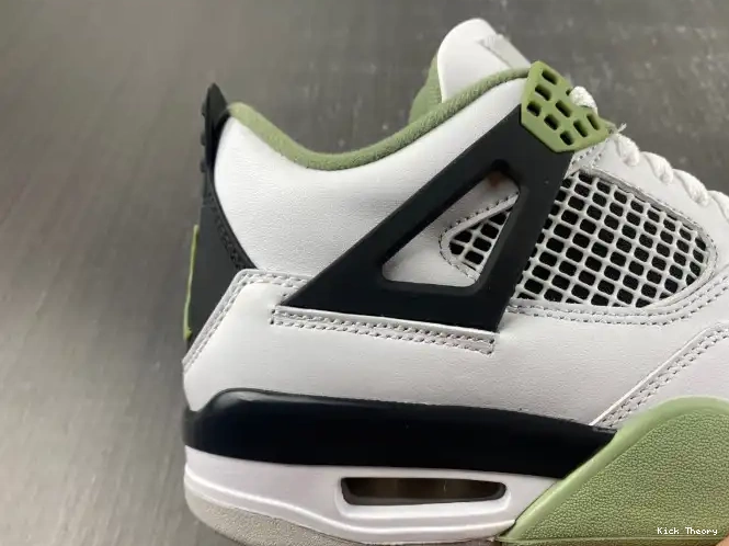 Kicktheory AQ9129-103 Seafoam Jordan WMNS 4 Air 0503